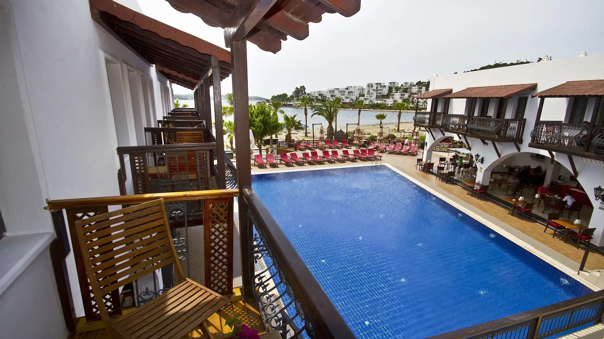 Costa Bitezhan Hotel