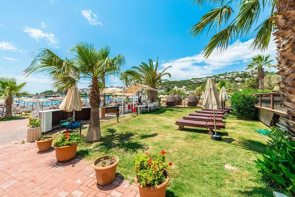 Costa Bitezhan Hotel 4*, Bitez