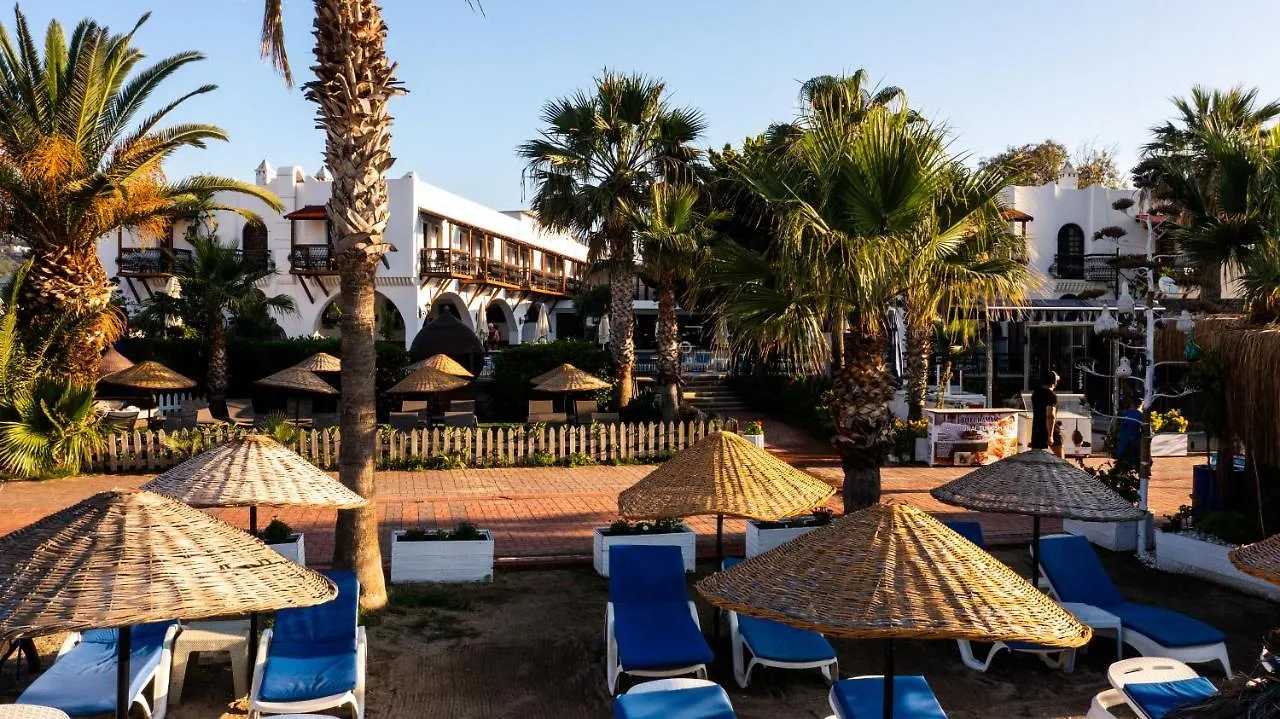 Costa Bitezhan Hotel 4*, Bitez