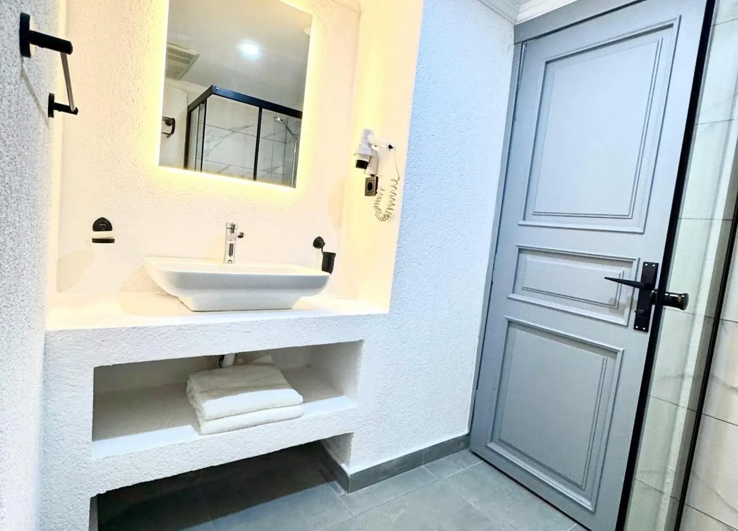 Costa Bitezhan Hotel