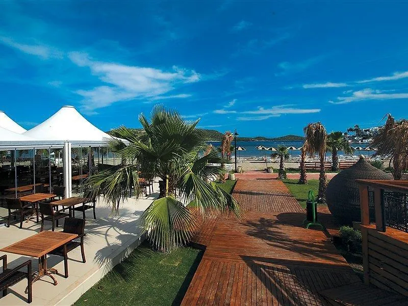 Costa Bitezhan Hotel 4*, Bitez