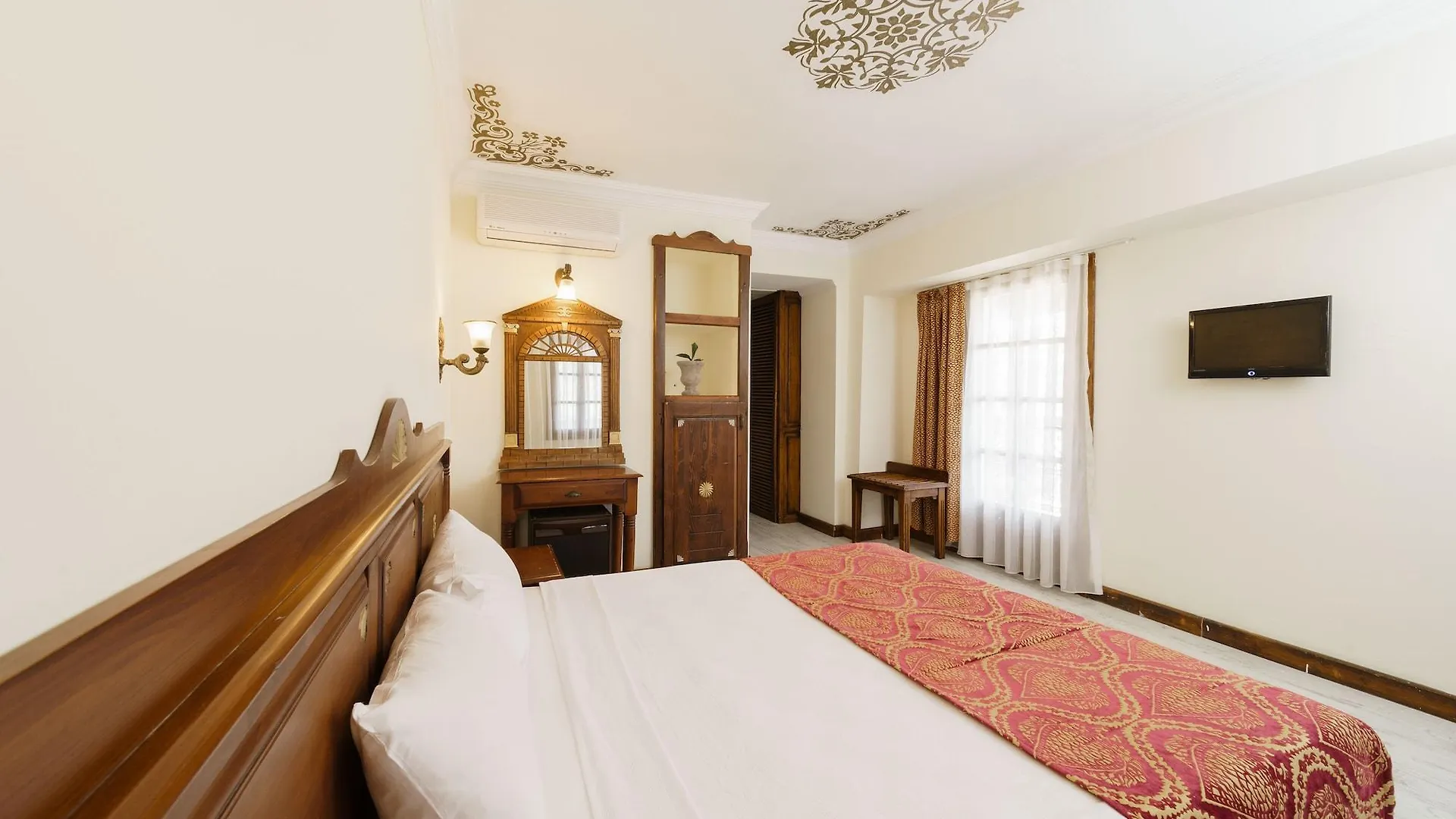 Costa Bitezhan Hotel