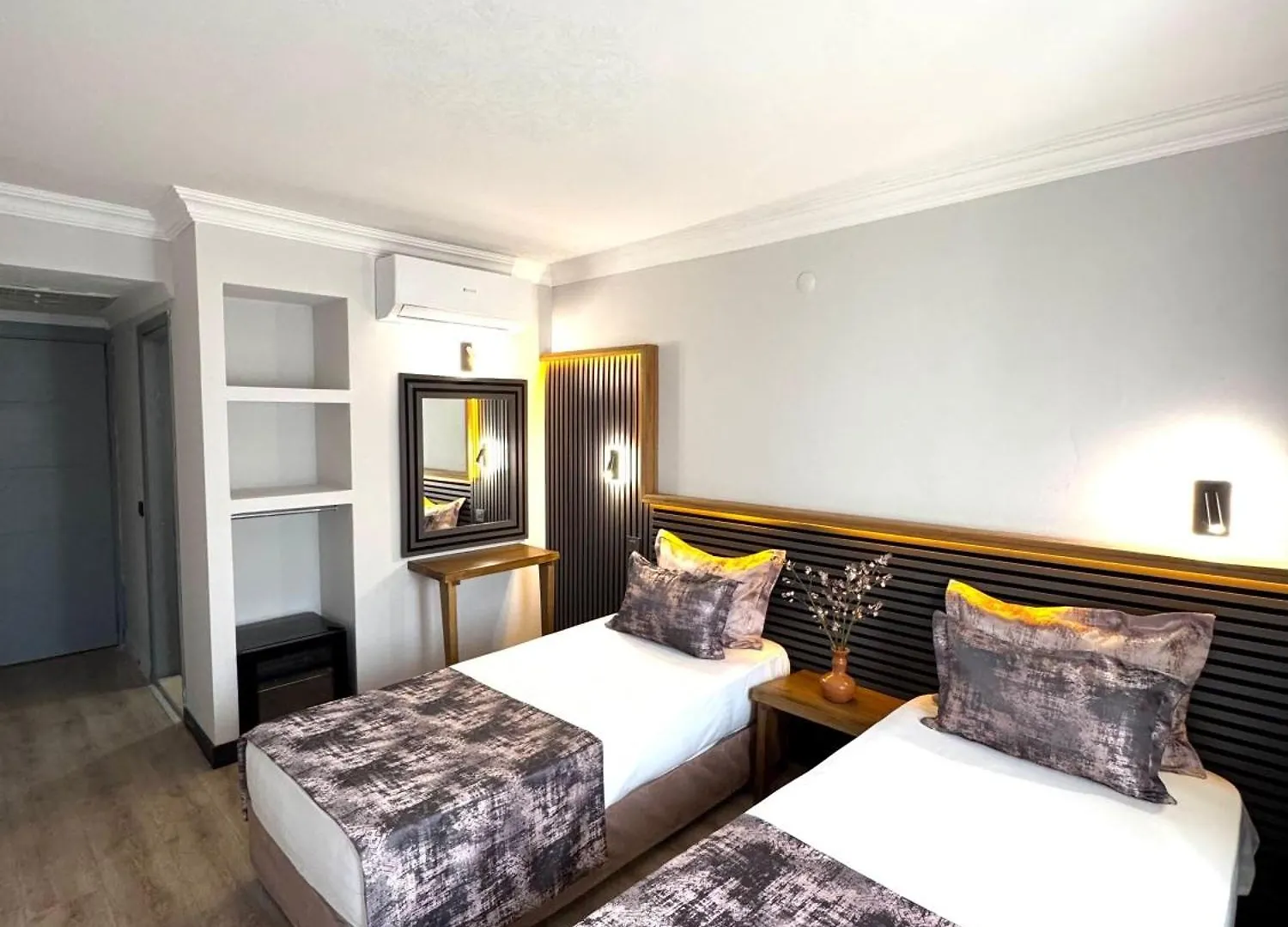 Costa Bitezhan Hotel